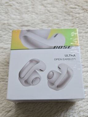 ​NIB Bose Ultra Open Earbuds - White Smoke Wireless Headphones